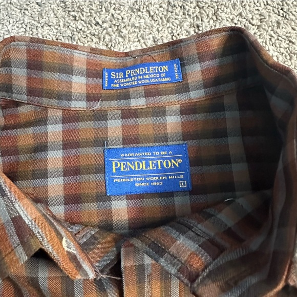 🎆 Pendleton 100% wool Plaid button down shirt Large long sleeve brown black tan - Picture 4 of 6